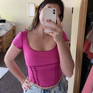 URBAN OUTFITTERS Pink Cropped Tee